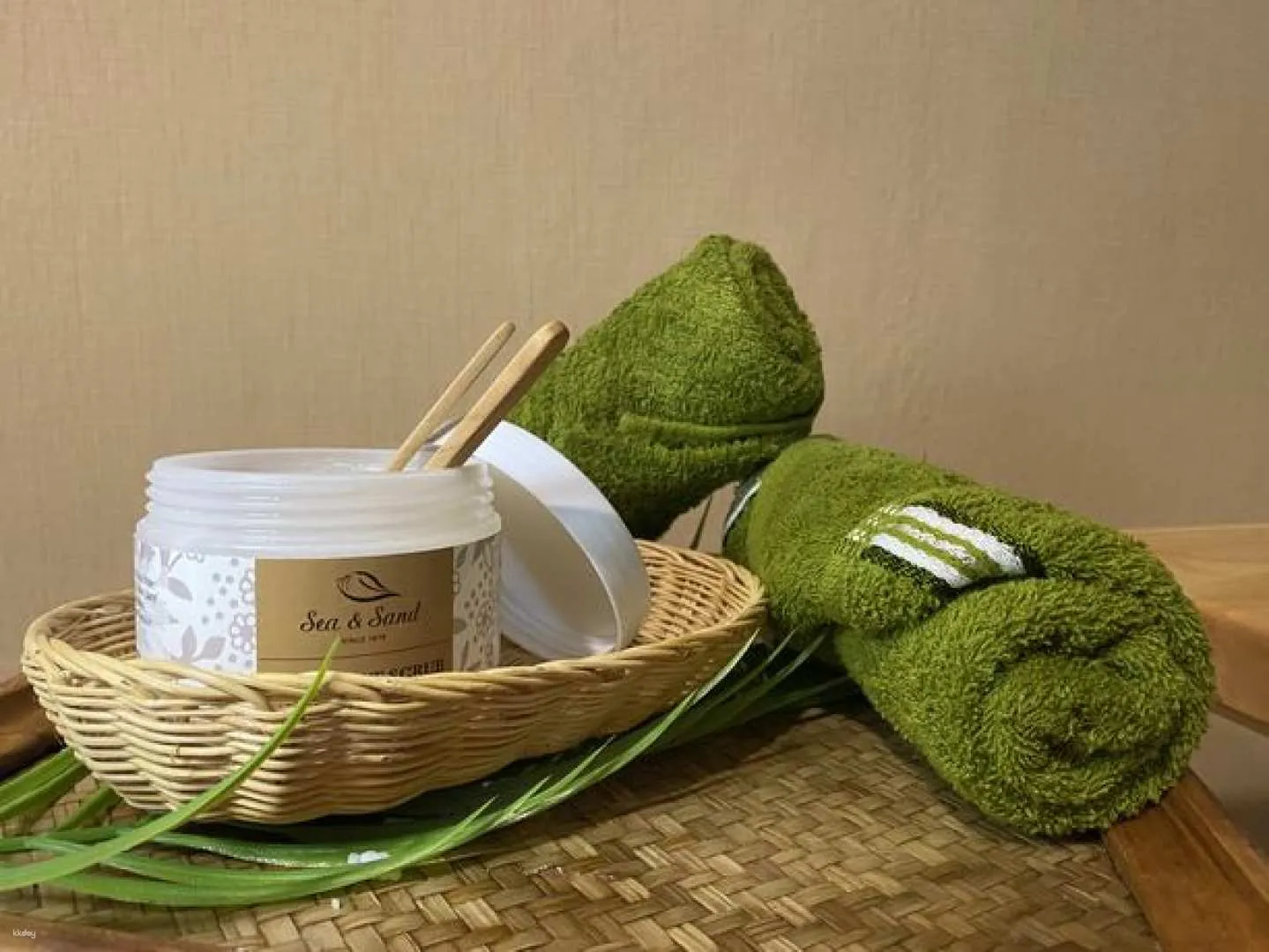 https://image.kkday.com/v2/image/get/w_1920,h_1080,c_fit,q_55,wm_auto/s1.kkday.com/product_184163/20240711025051_l29gg/jpg