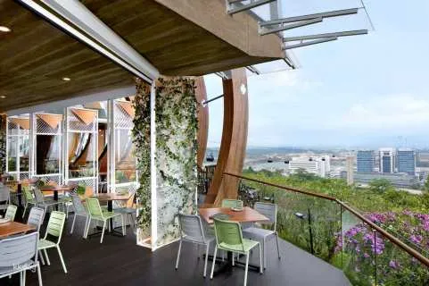 Arbora Hilltop Garden & Bistro | Mount Faber Peak, Singapore