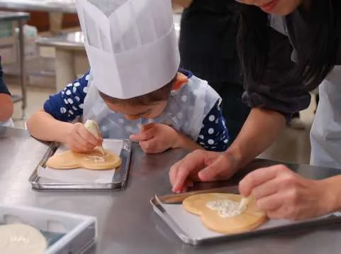 Shiroi Koibito Park Sweets-Making Experience: Admission Fee & Sapporo City Shuttle Included | Hokkaido