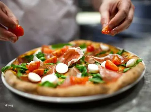 The Sundowner DIY Wood-Fired Oven Pizza-Making Experience | Singapore